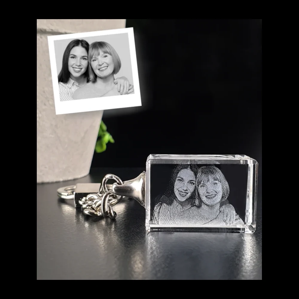 Porte-clés en cristal avec portrait gravé